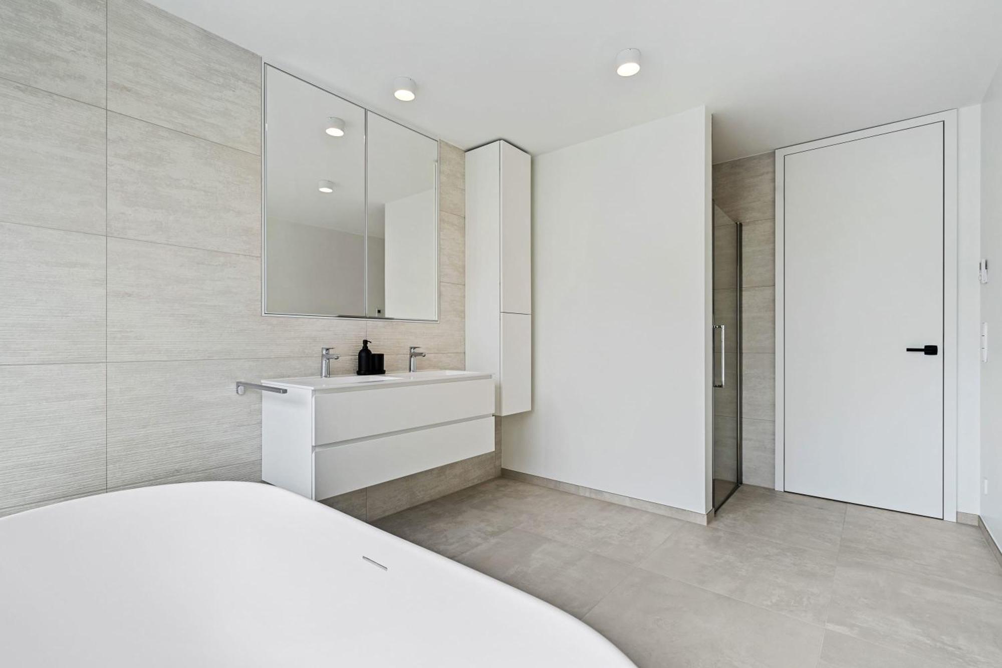 Spacious 6Th-Floor Gem: Modernity Meets Comfort ルクセンブルク エクステリア 写真