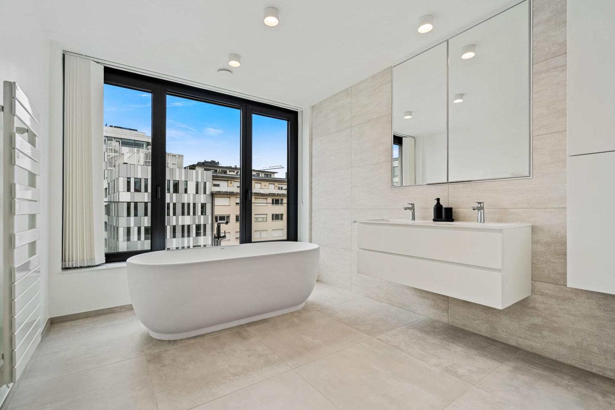 Spacious 6Th-Floor Gem: Modernity Meets Comfort ルクセンブルク エクステリア 写真